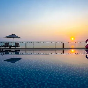 Hotel Serene Beach Hotel Danang Da Nang